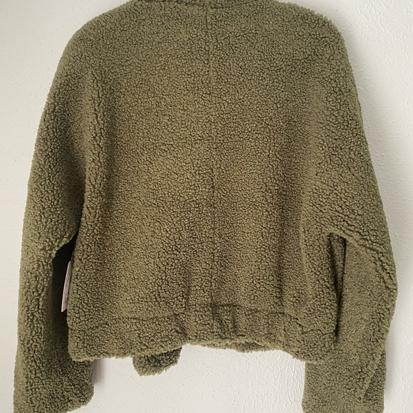 Brand new Jacket - Picture 3 of 7